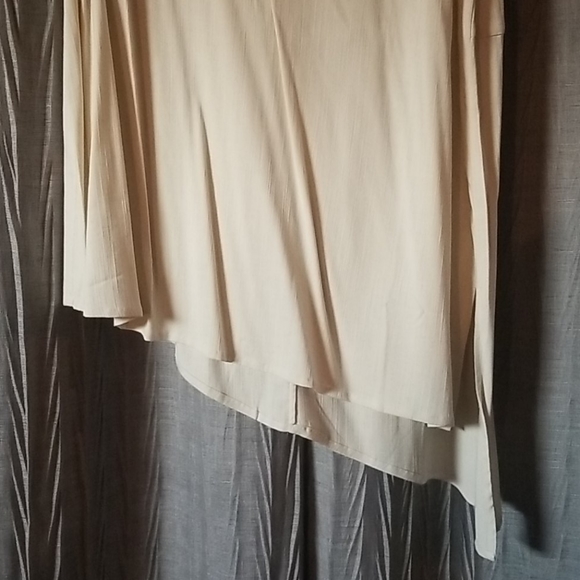 H BY HALSTON TUNIC - Picture 3 of 10